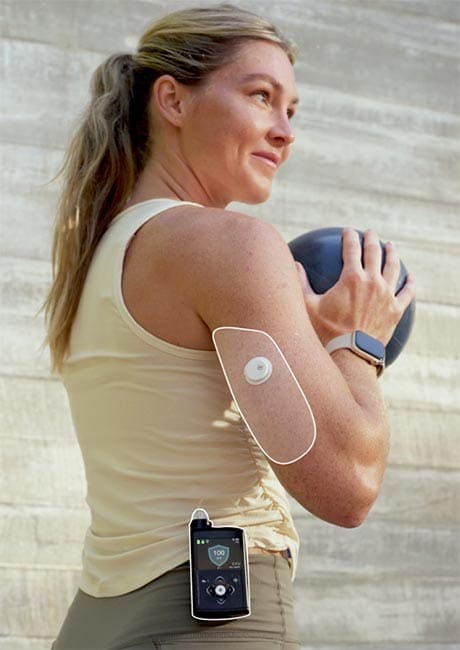 Woman with MiniMed 780G system with Instinct sensor