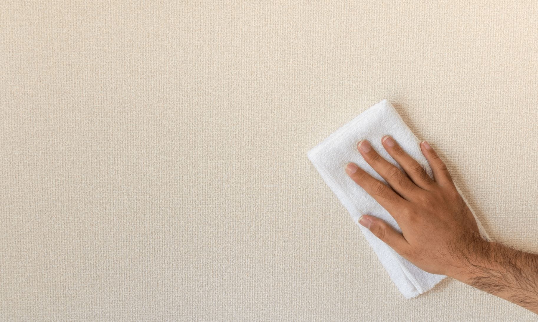 hand with wash cloth