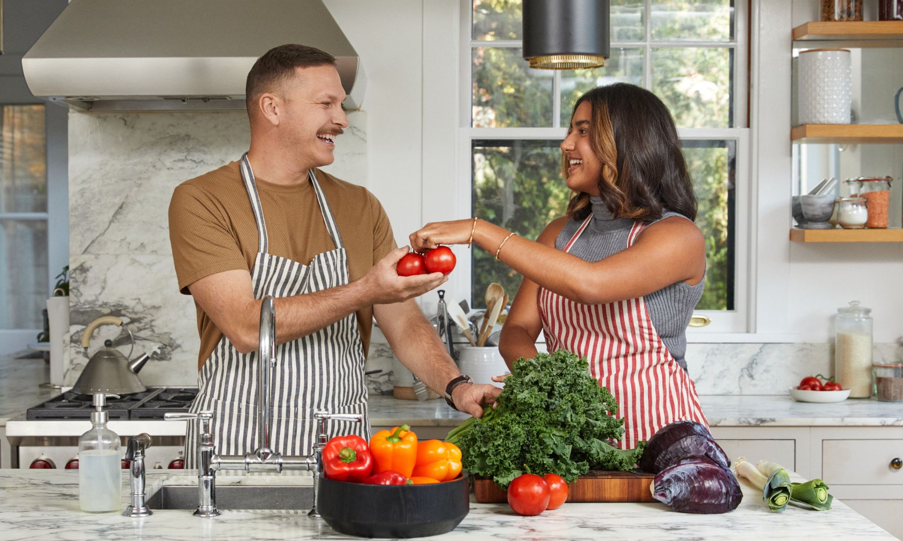 MiniMed Champions cooking in the kitchen